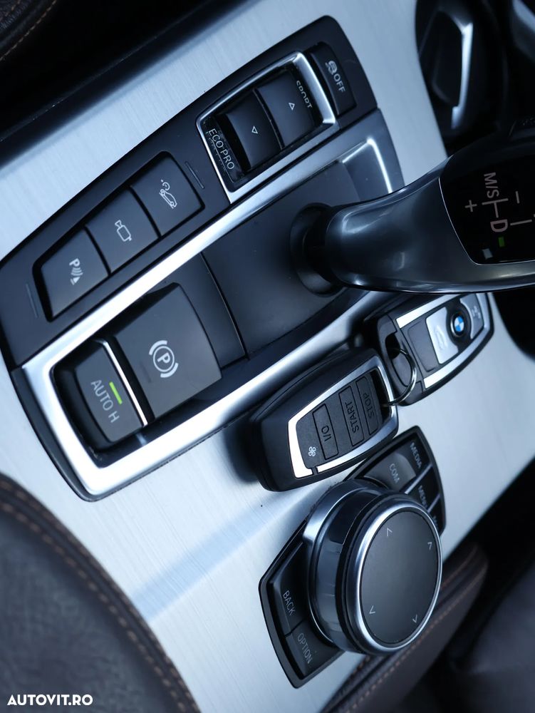 BMW X3 xDrive20d AT xLine - 30