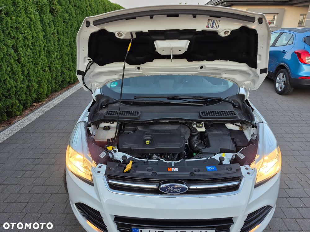 Ford Kuga - 36