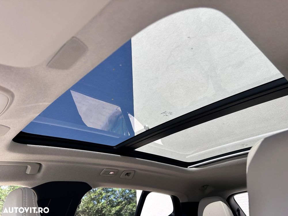 VOLVO XC40 2025 — imagine 11