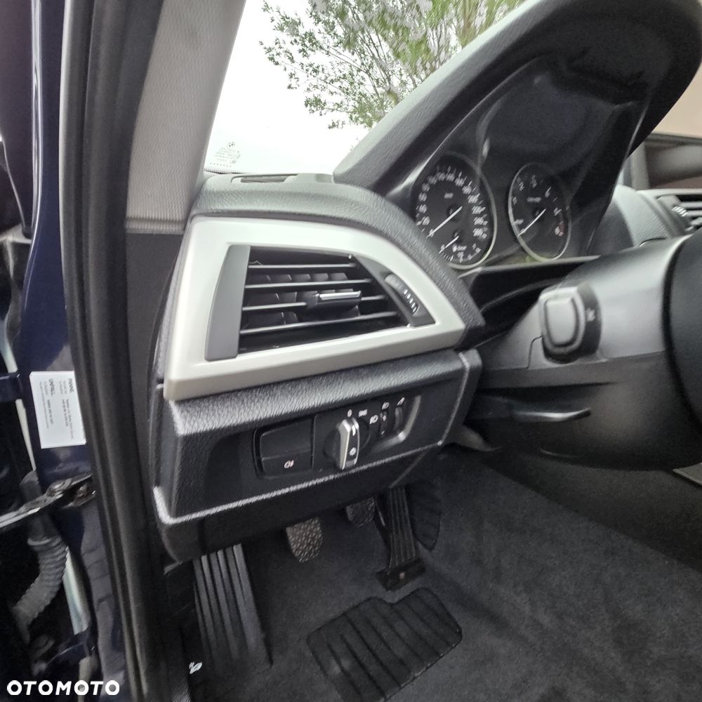 BMW Seria 1 116d DPF - 11