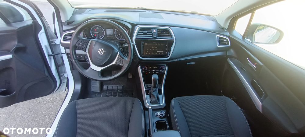 Suzuki S-Cross - 25