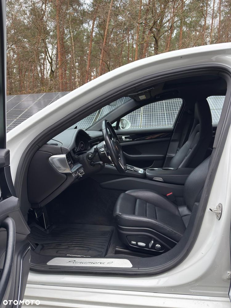 Porsche Panamera - 5