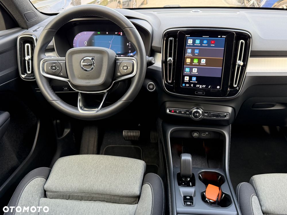 Volvo XC 40 B3 B DKG Plus Black Edition - 39