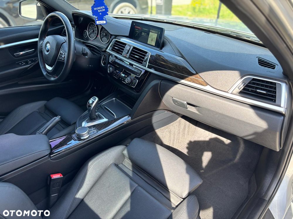 BMW Seria 3 330i Sport Line - 17