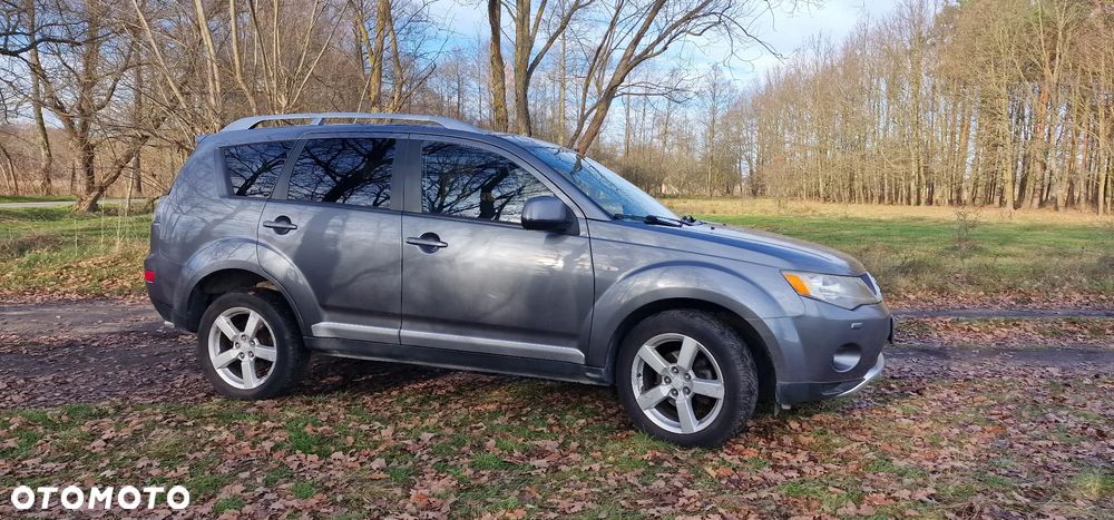 Mitsubishi Outlander 2.0 DID Intense + - 4