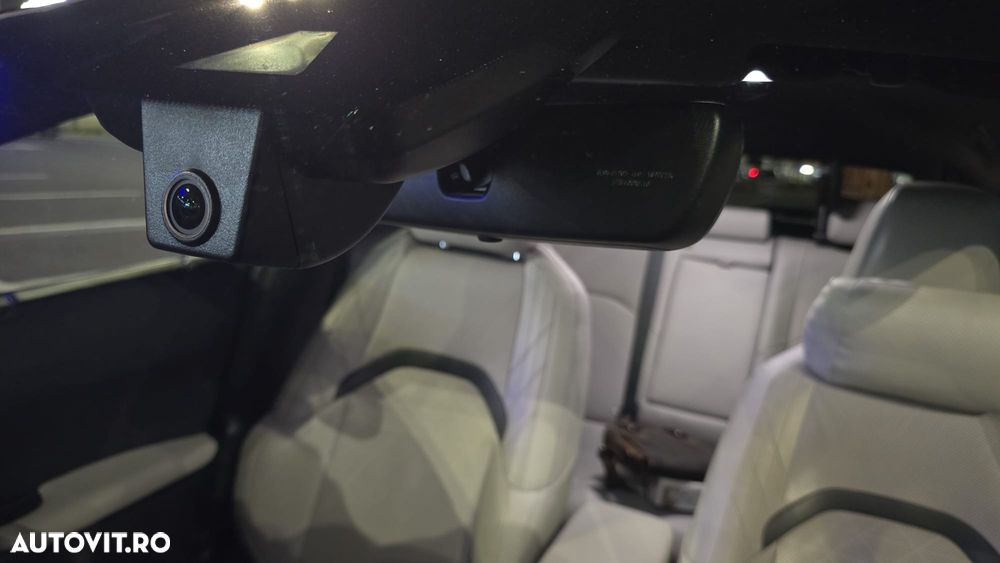 Lexus UX - 4