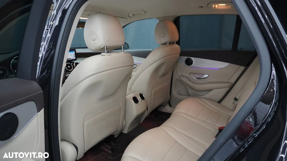 Mercedes-Benz GLC 300 e 4MATIC - 6