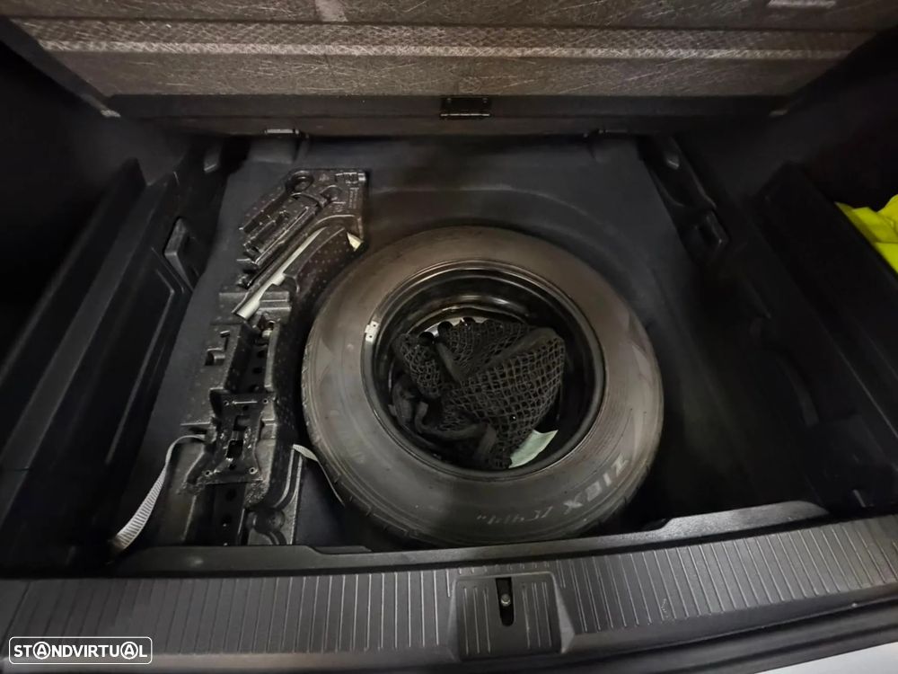 VW Passat 1.6 TDI Business DSG - 40