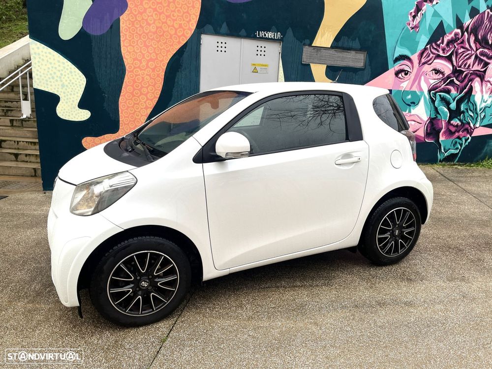 Toyota iQ 1.0 VVT-i 2 EP - 9