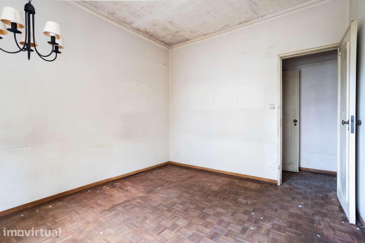 Apartamento T2 para Remodelação Total | Beato, Lisboa - Grande imagem: 2/21