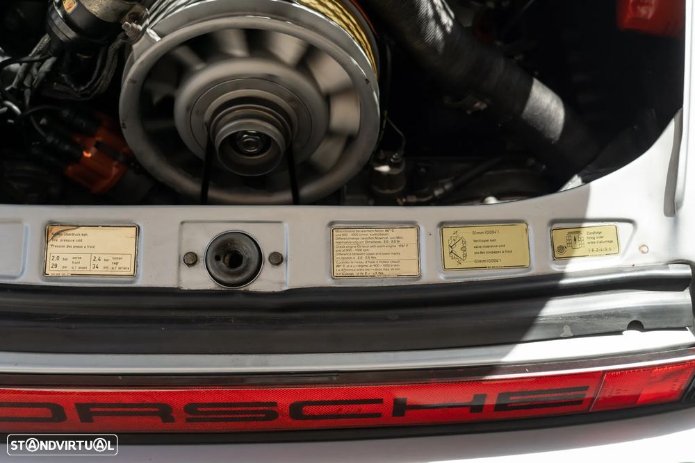 Porsche 911 Série G - 19