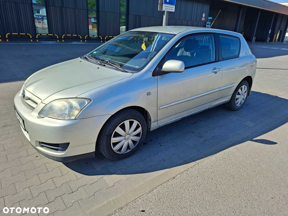 Toyota Corolla - 1