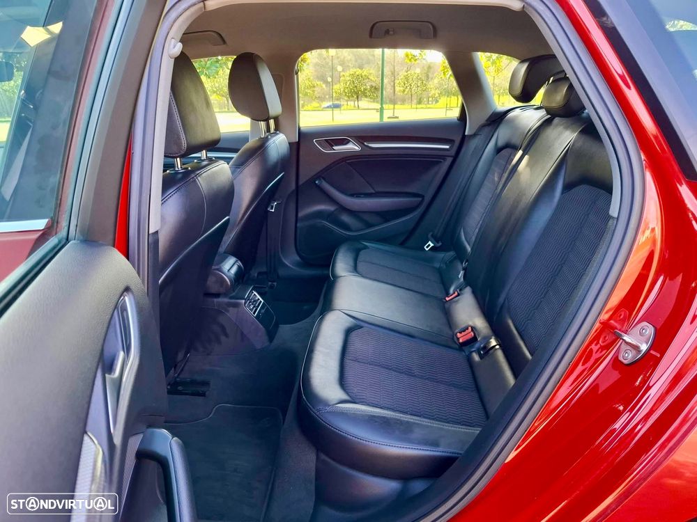 Audi A3 Sportback 1.6 TDI S tronic sport - 11