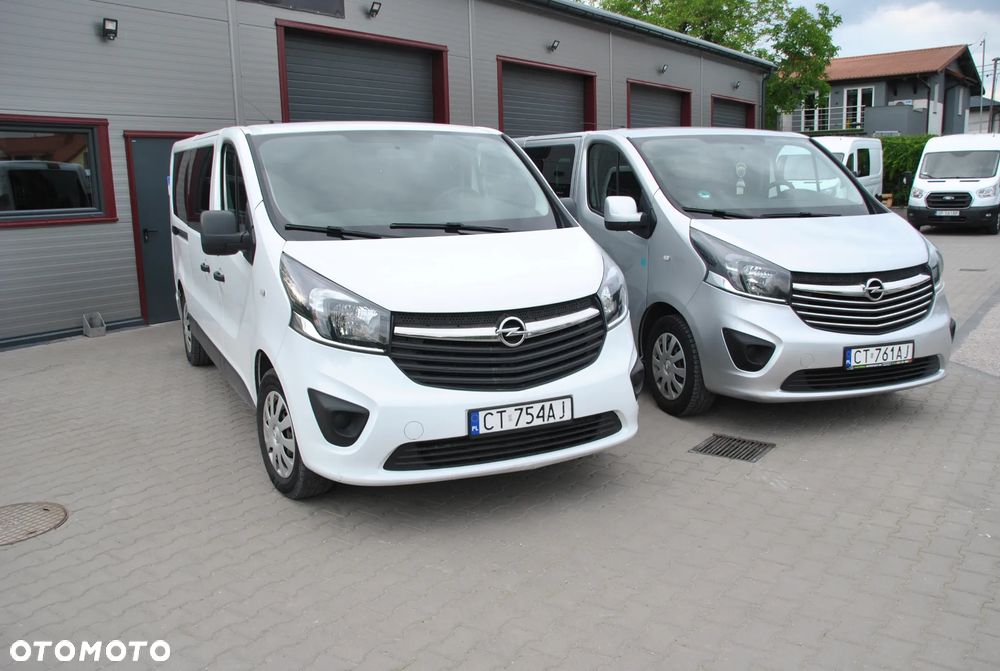 Opel Vivaro L2H1 2,9t Elegance - 2