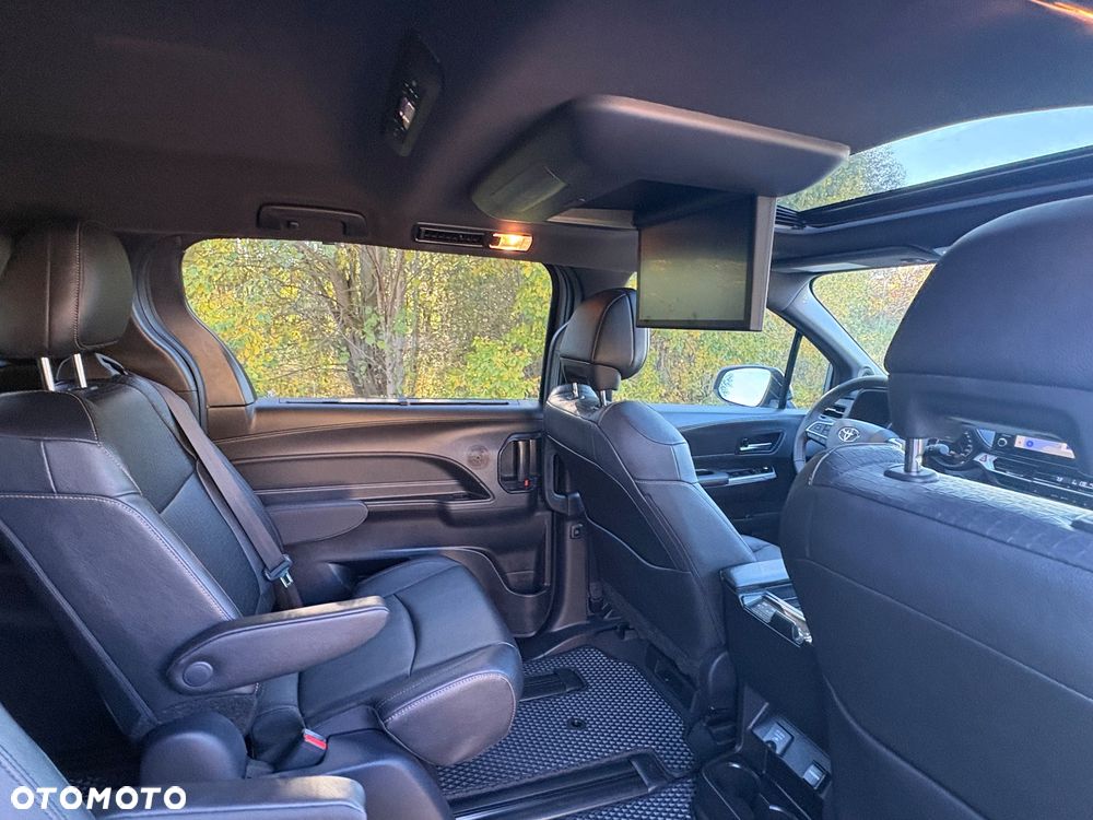 Toyota Sienna - 30