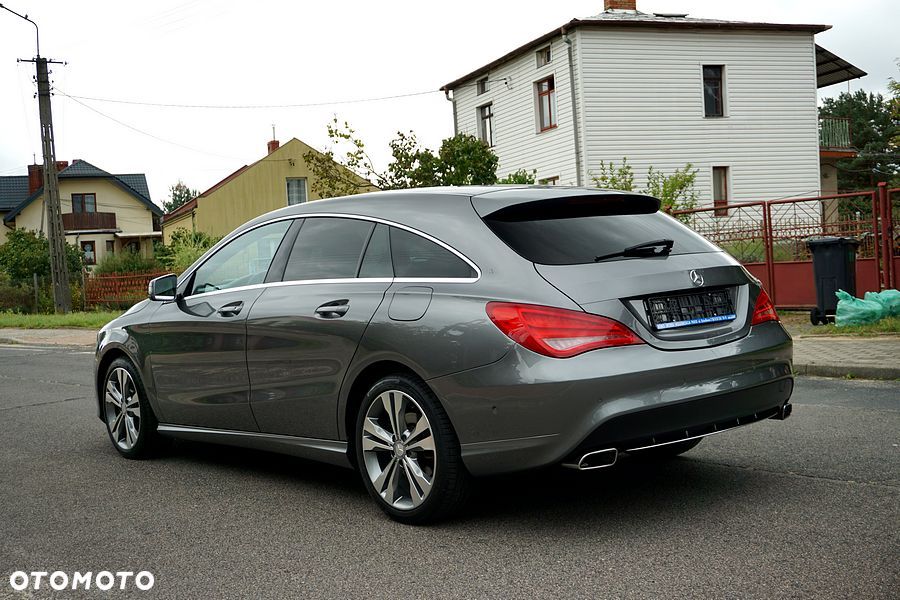 Mercedes-Benz CLA 180 Peak Edition - 10