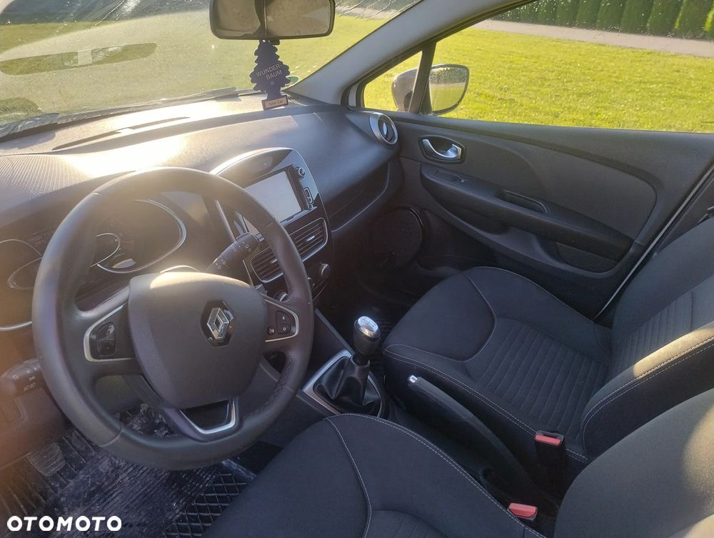 Renault Clio 1.2 16V 75 LIMITED - 6