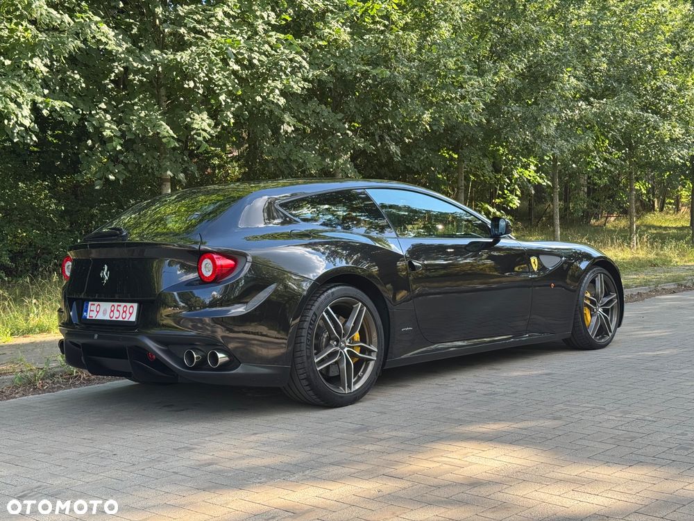 Ferrari FF - 5