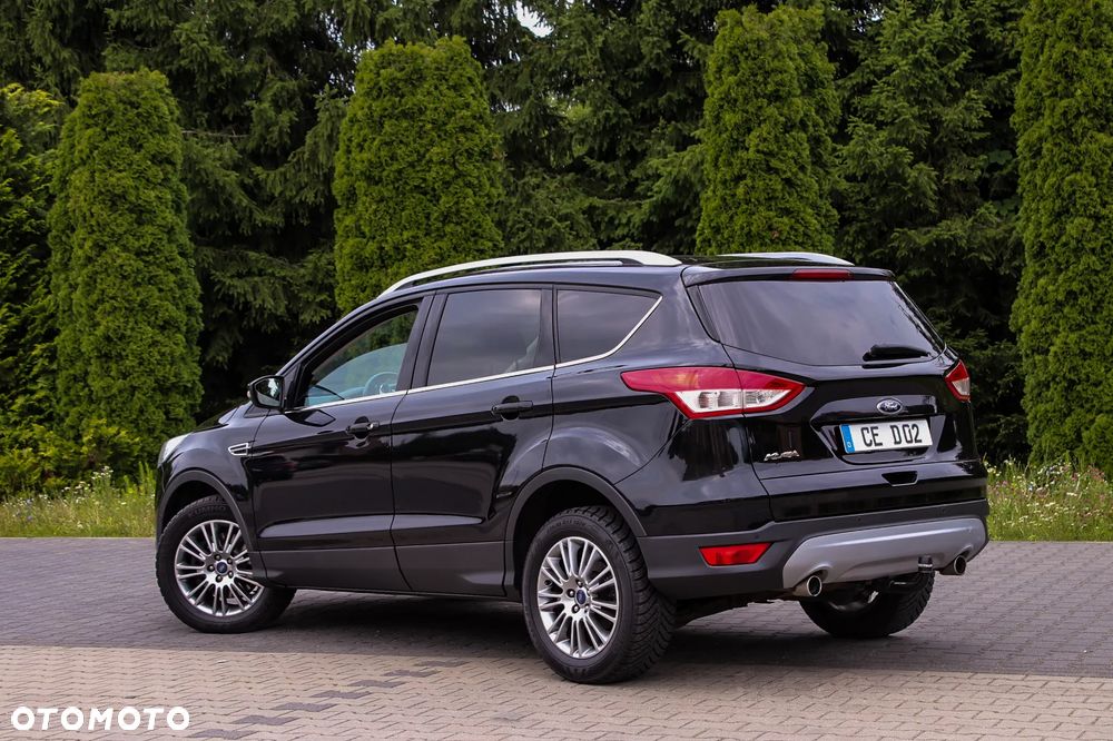 Ford Kuga 2.0 TDCi 2x4 Titanium - 14