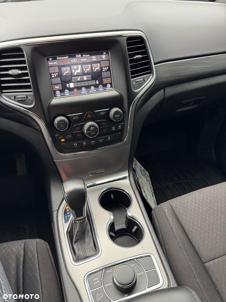 Jeep Grand Cherokee - 21