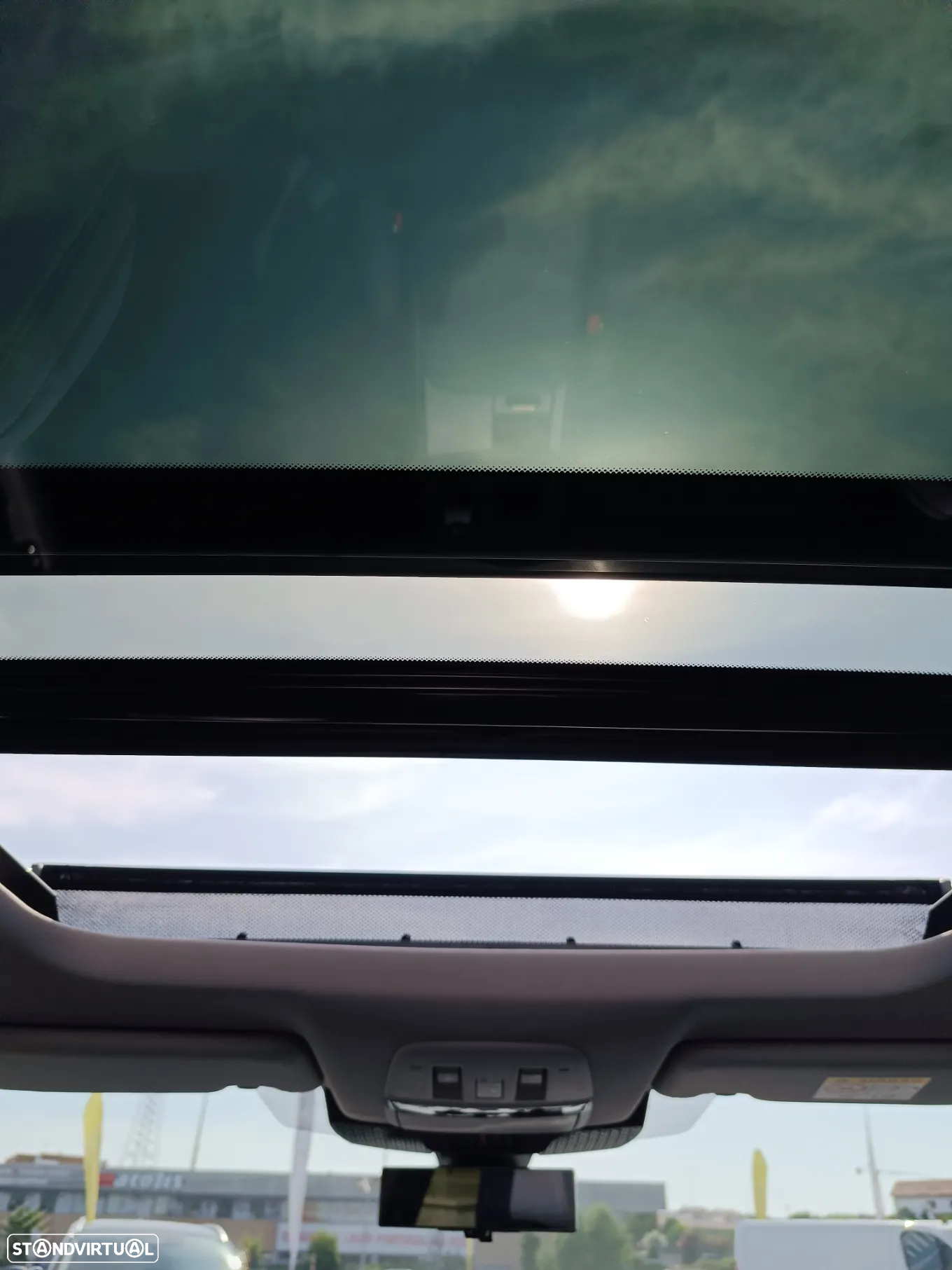 Nissan Ariya 63 kWh Evolve Carr. 22kW + Pack Sport - 8