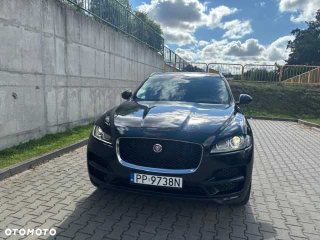 Jaguar F-Pace 2017 photo 2