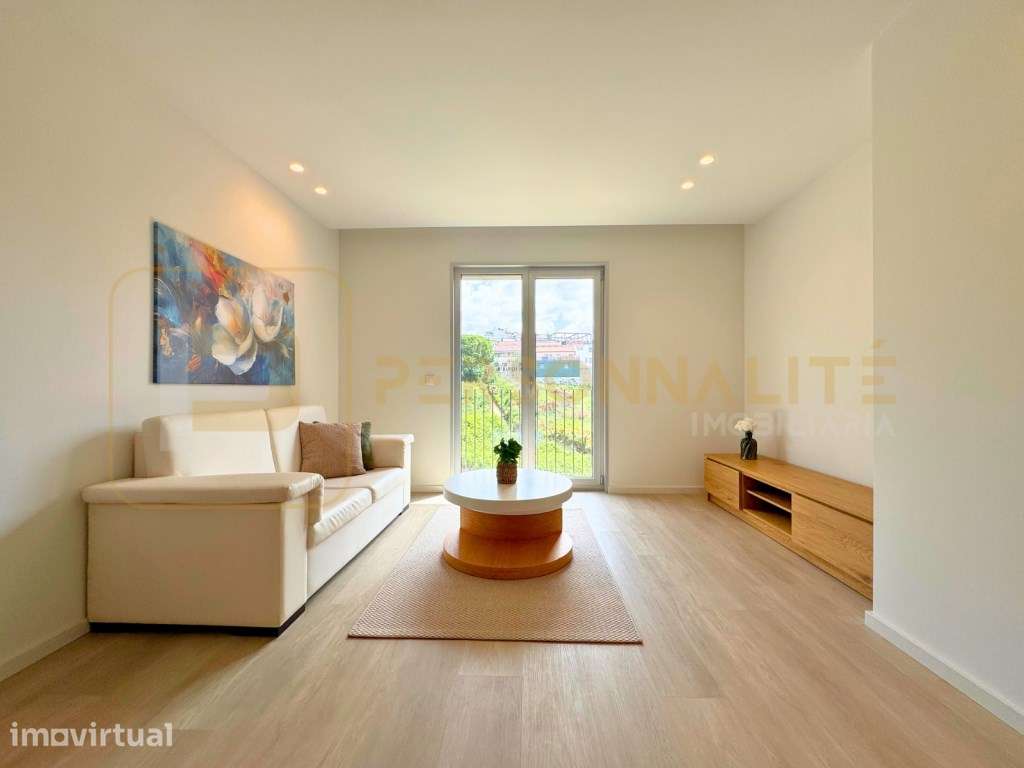 Apt T1 Novo no Centro | Mobilado | Lugar de garagem - Grande imagem: 3/12