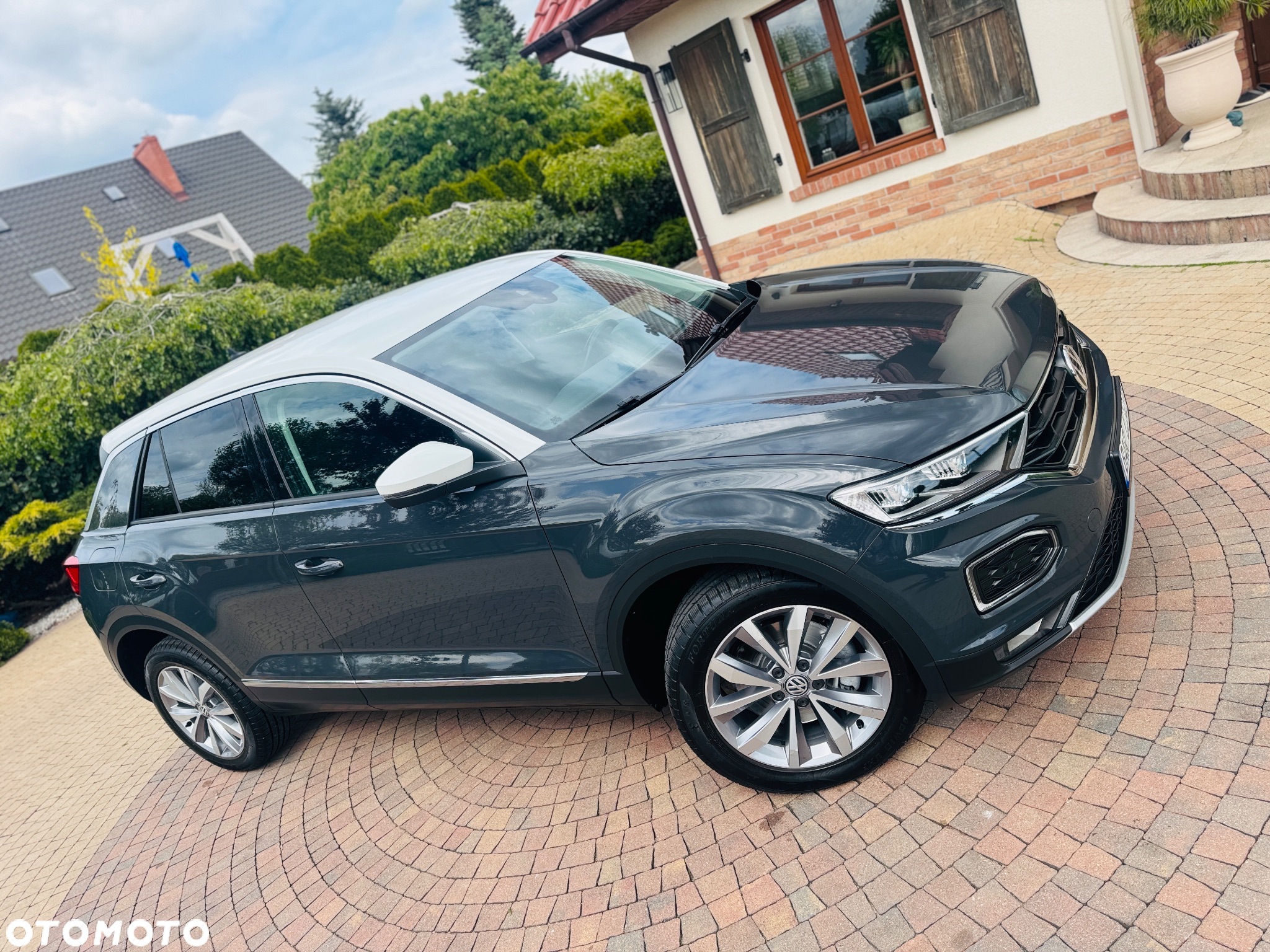 Volkswagen T-Roc 1.0 TSI Life Plus - 36