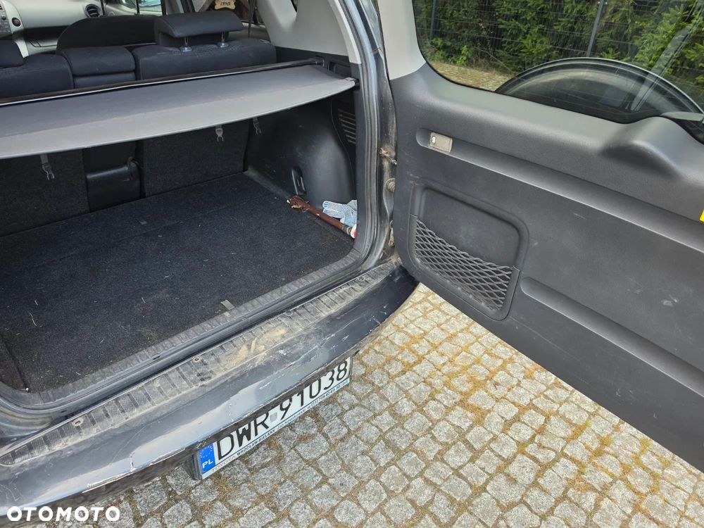 Toyota RAV4 2.2 D-4D Premium - 8