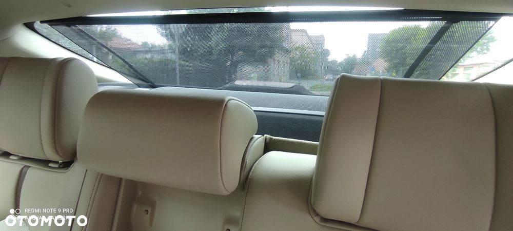 Toyota Camry 2.5 Hybrid Executive CVT - 27