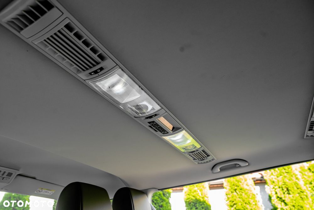 Volkswagen Caravelle 2.0 TDI L2 Trendline DSG - 27