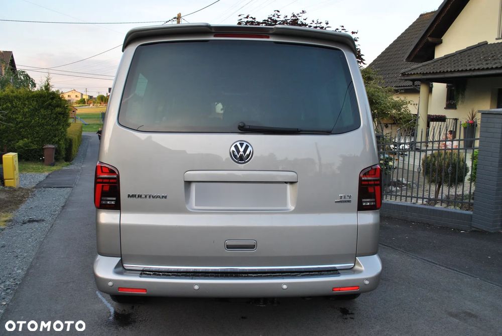 Volkswagen Multivan - 5