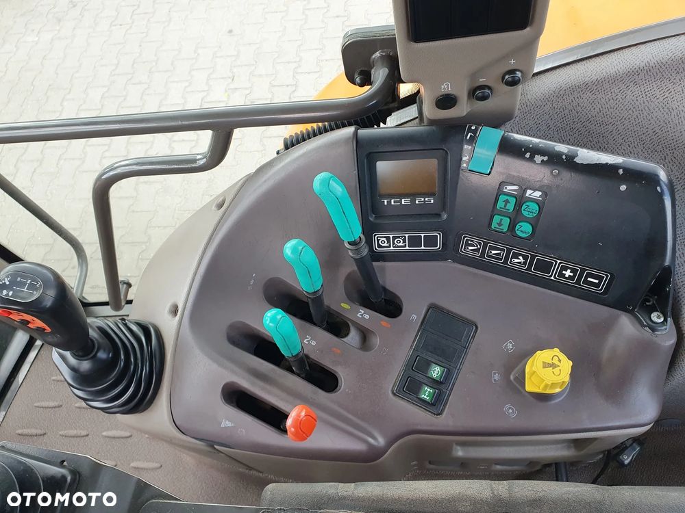 Renault Ares 556 RZ - 9