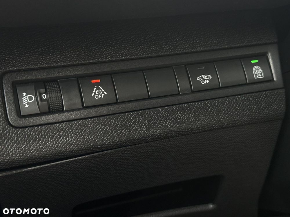 Peugeot 3008 1.2 PureTech Allure Pack S&S EAT8 - 29
