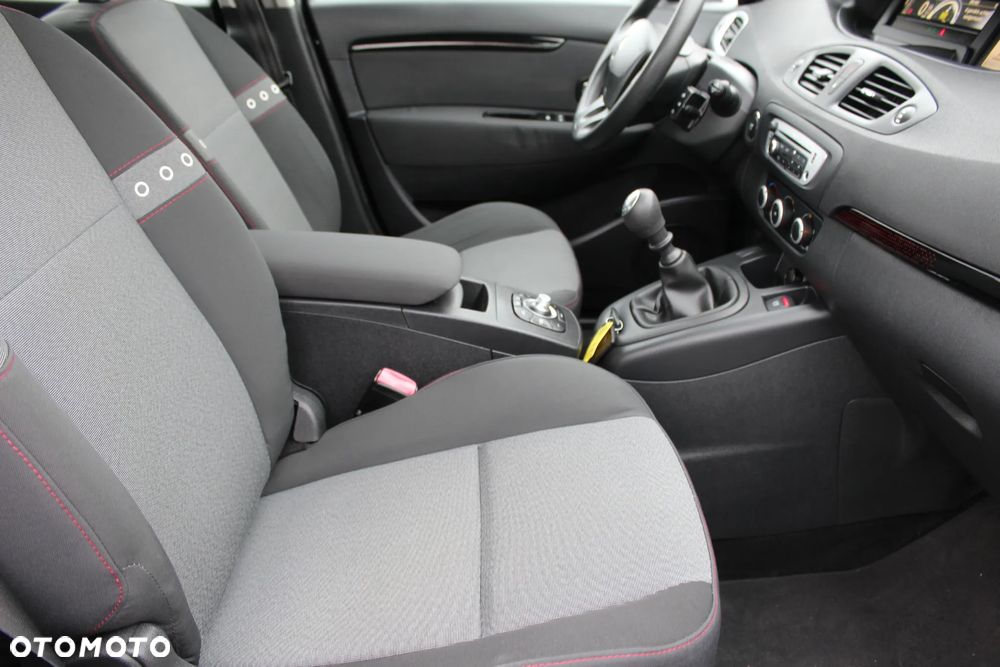 Renault Scenic 1.6 16V 110 Dynamique - 8