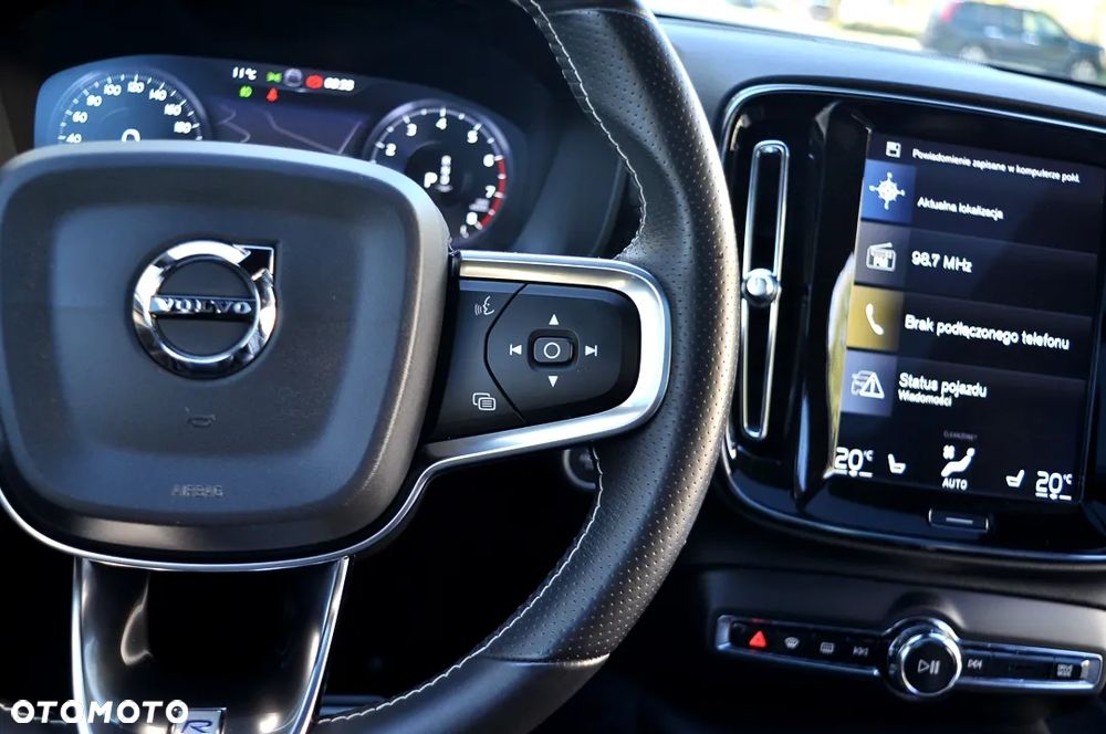 Volvo XC 40 T3 Geartronic RDesign - 27