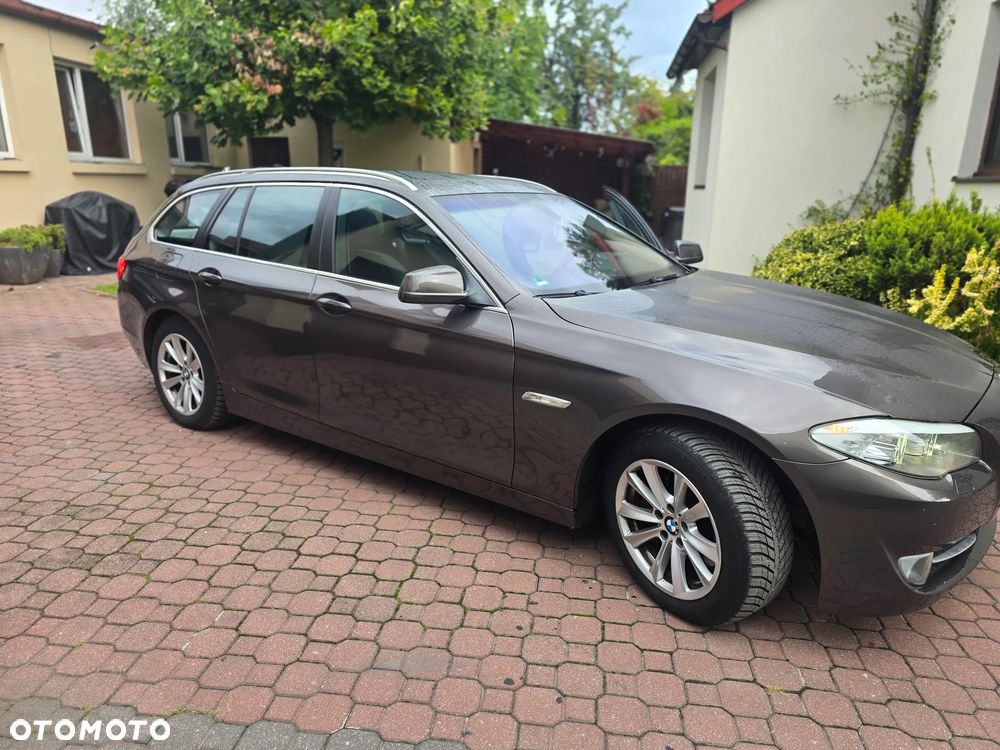 BMW Seria 5 525d Sport-Aut - 10