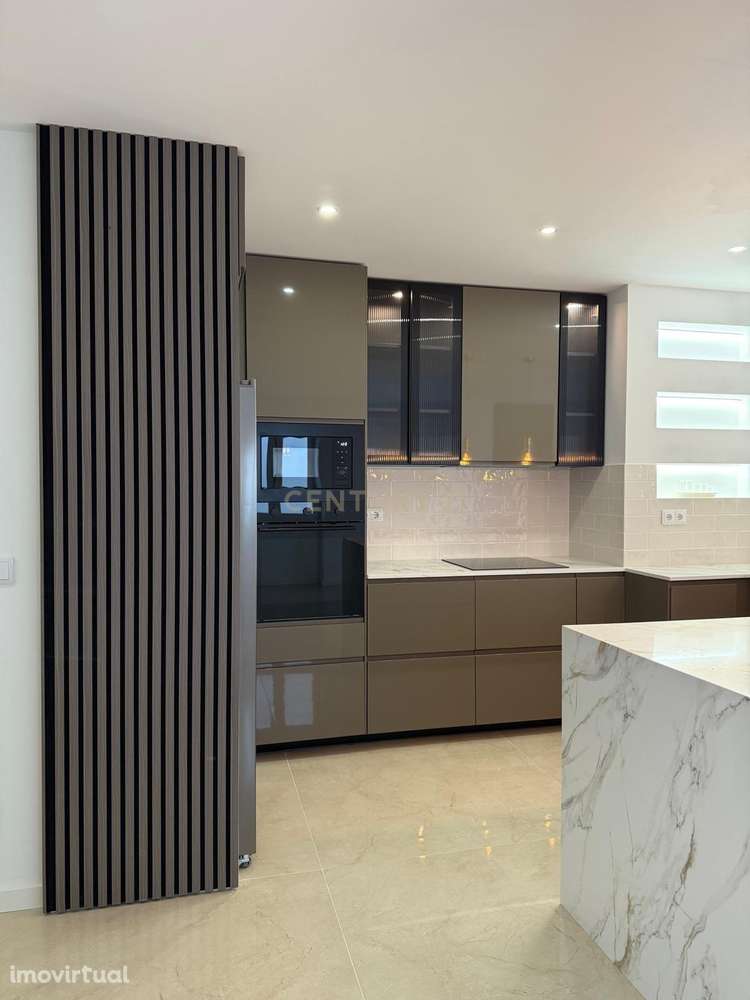 T3 requalificado no coração de Torres Vedras. - Grande imagem: 4/16