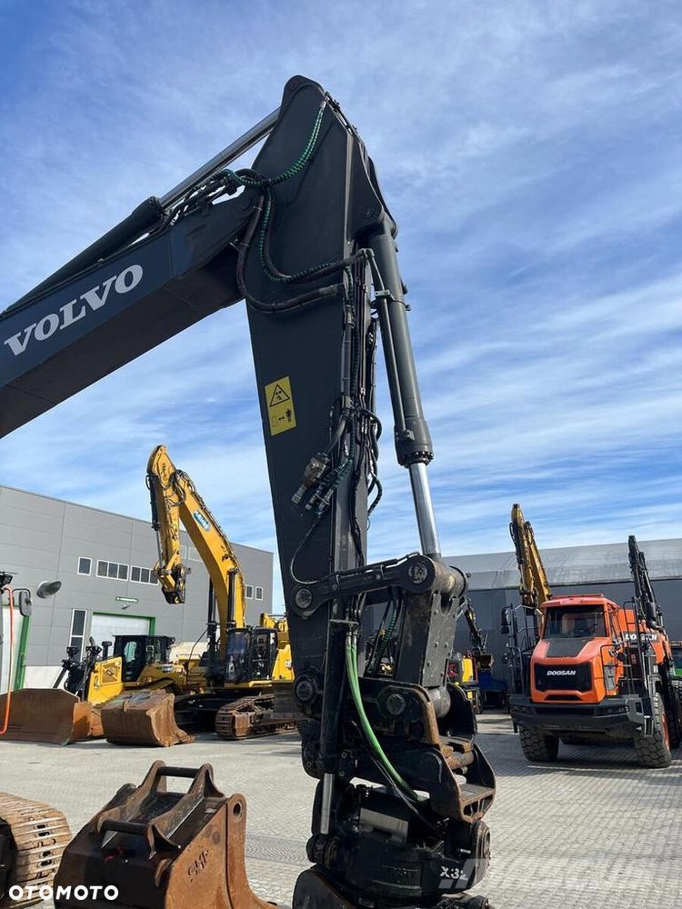 Volvo EC 300 EL - 22