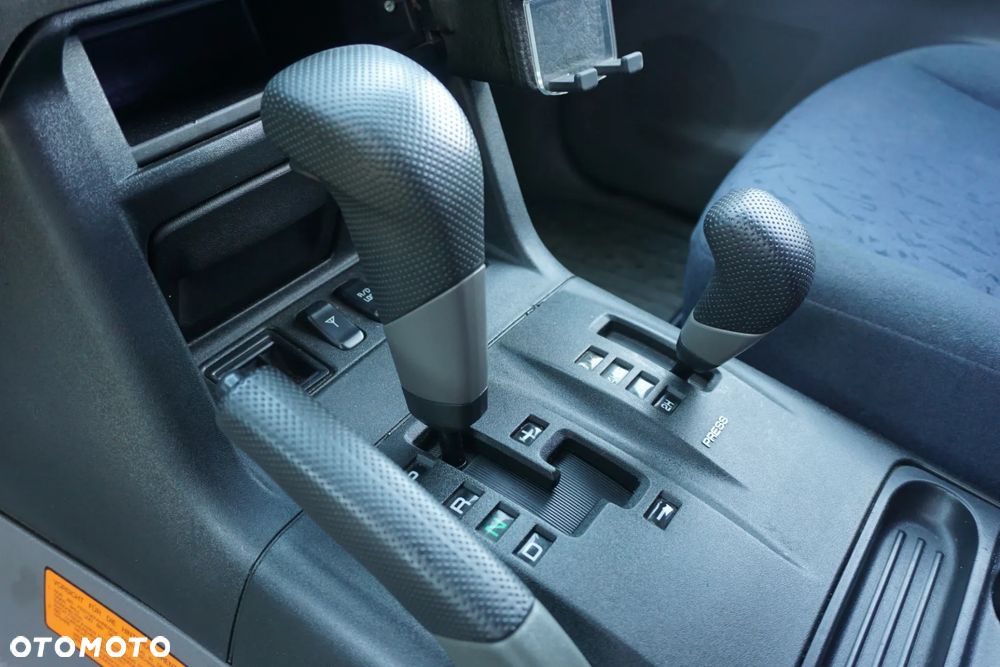 Mitsubishi Pajero 3.2 DID 7os (lea) - 22