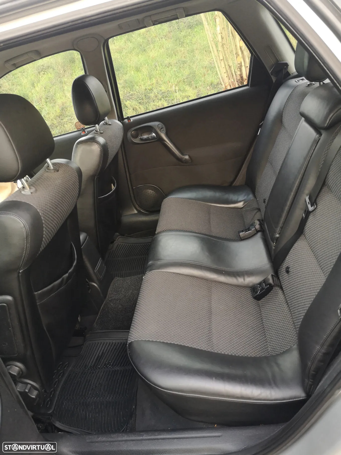 Opel Vectra Caravan 2.0 DTi Sport - 24