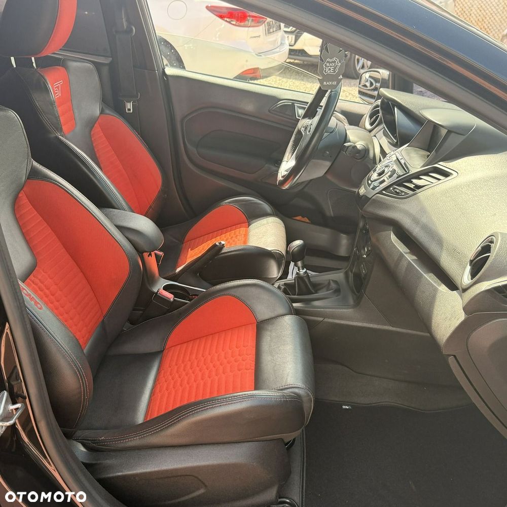 Ford Fiesta - 9