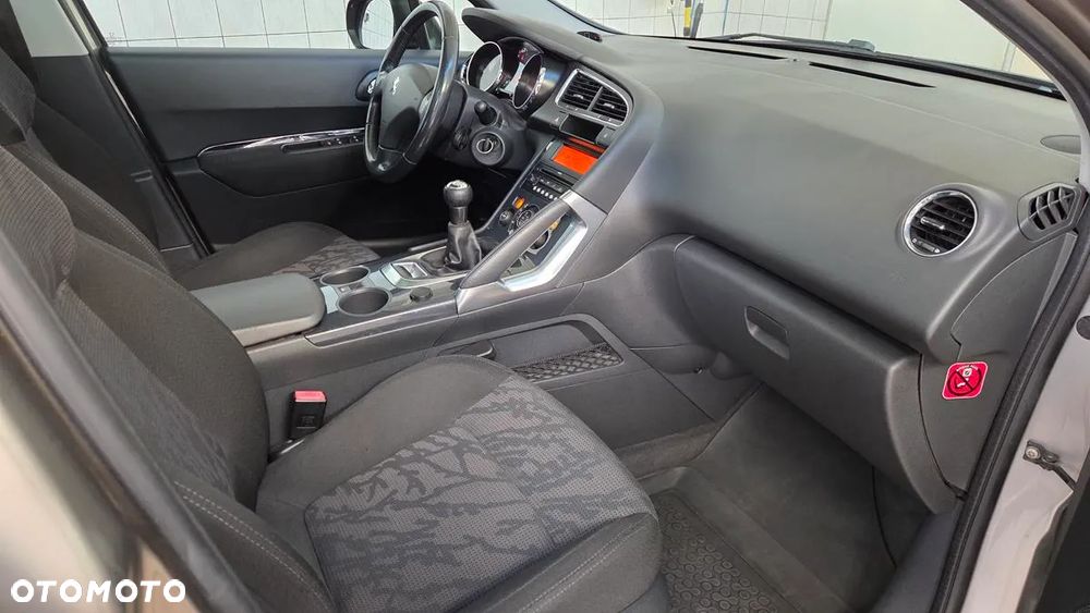 Peugeot 3008 1.6 Active - 16