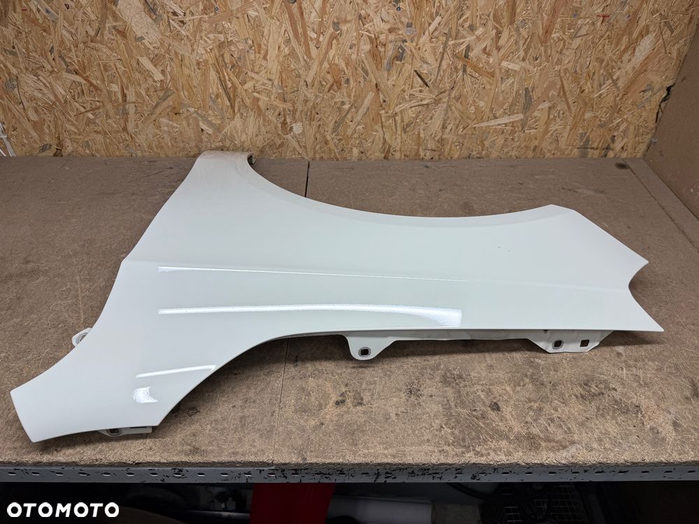 BŁOTNIK LEWY PRZÓD LEWY PRZEDNI MERCEDES BENZ A-KLASA A176 W176 A176881010 BIAŁY ZWYKŁY - 13