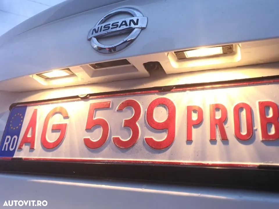 Nissan Qashqai 1.6 DCI Xtronic TEKNA - 27