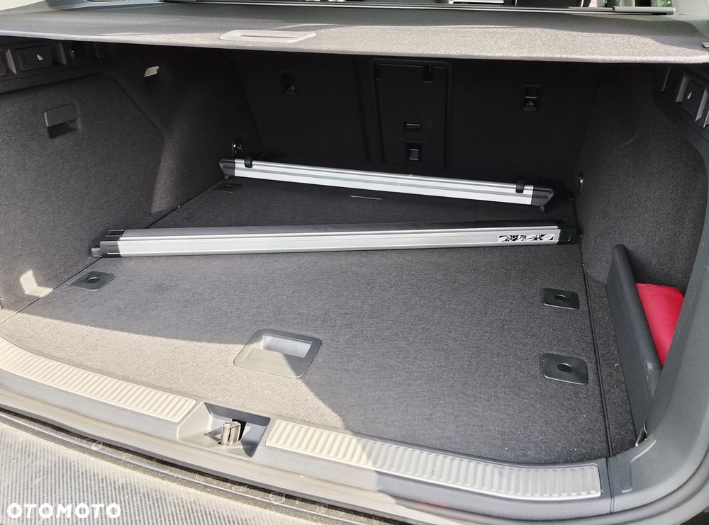 Volkswagen Passat - 14