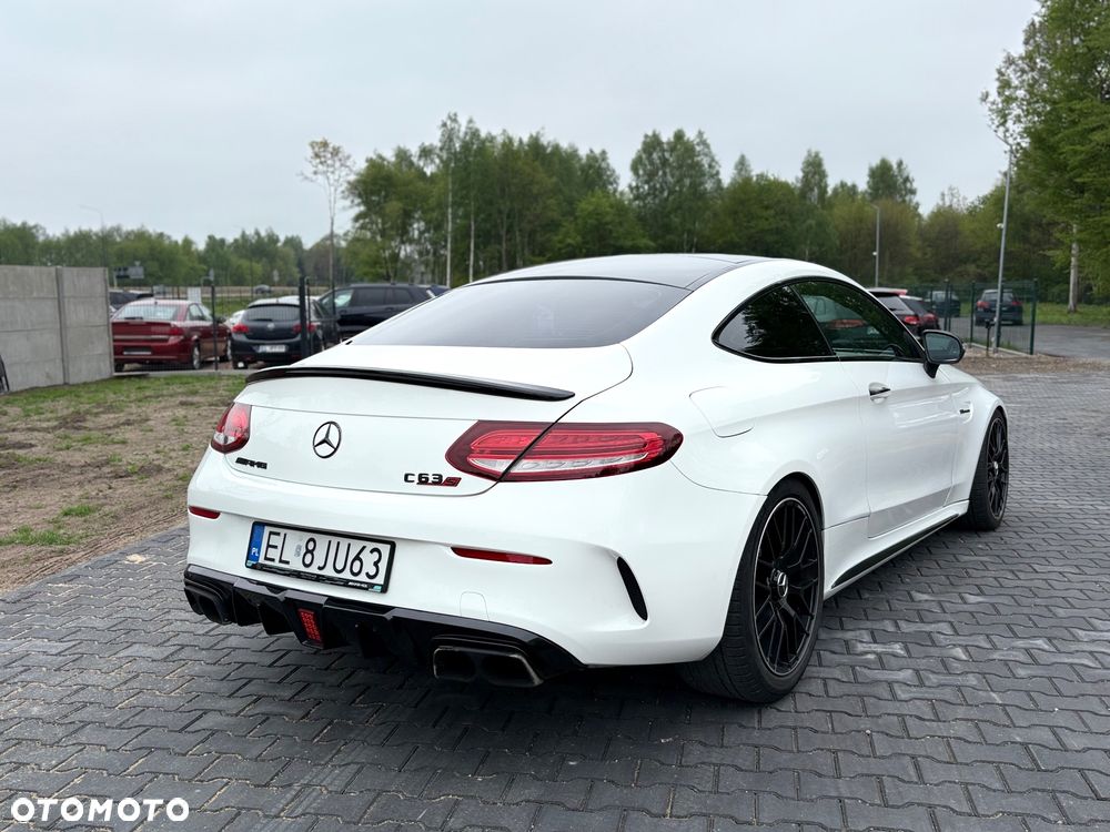 Mercedes-Benz Klasa C AMG 63 S AMG Speedshift 7G-MCT - 33
