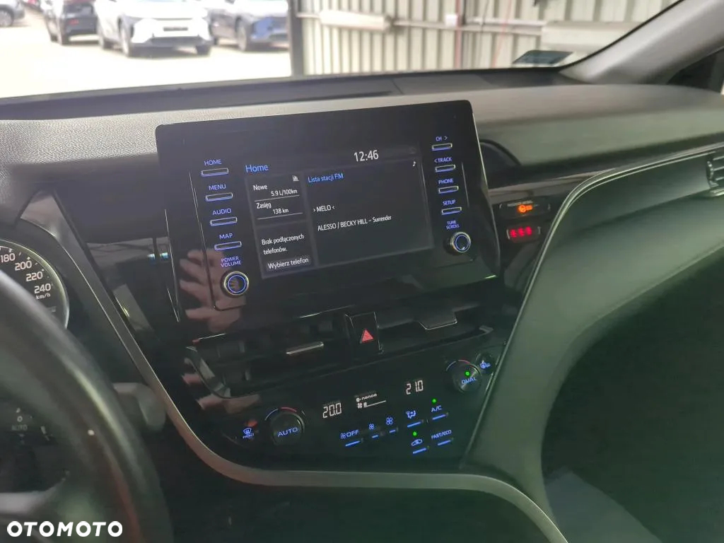 Toyota Camry 2.5 Hybrid Comfort CVT - 11