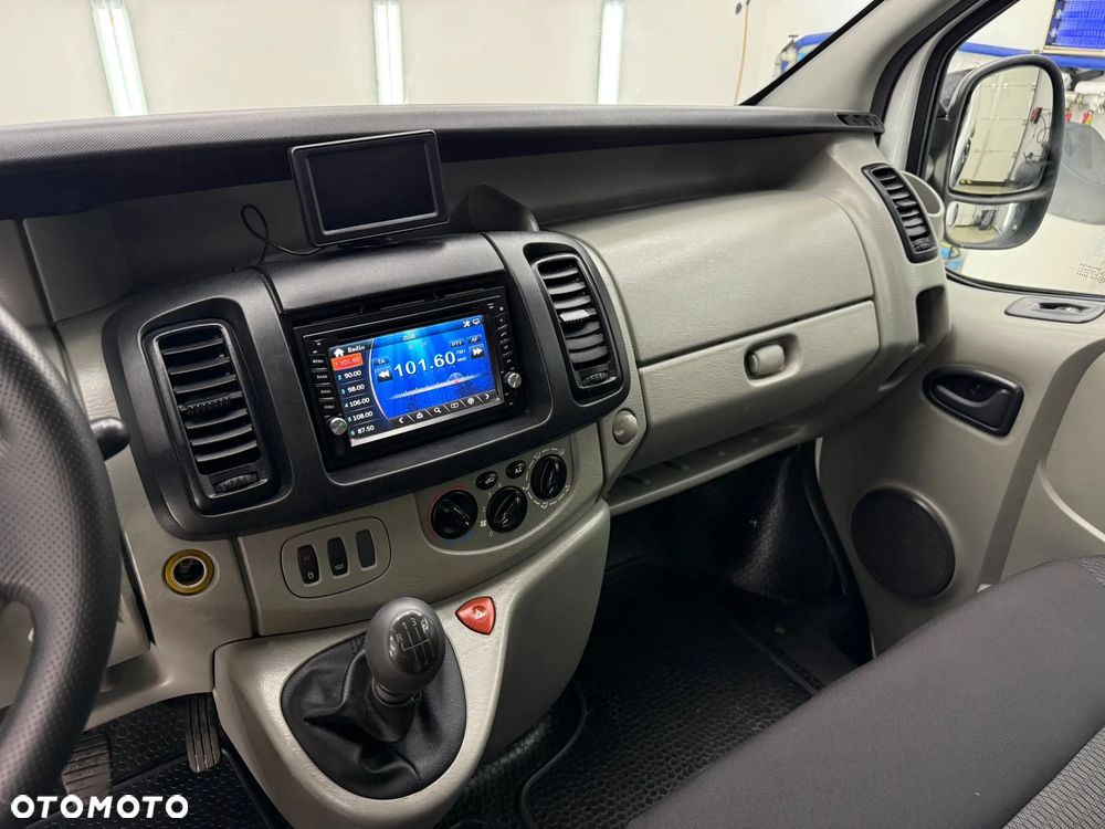 Opel Vivaro - 17