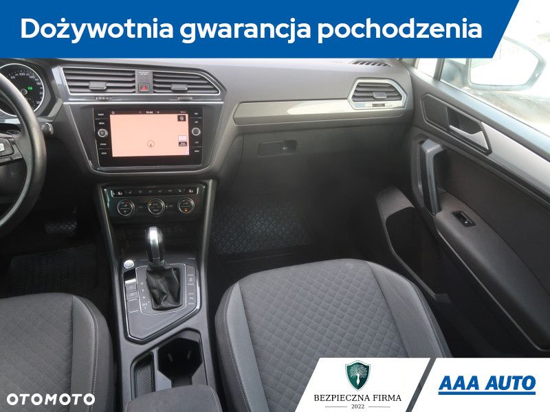 Volkswagen Tiguan - 9